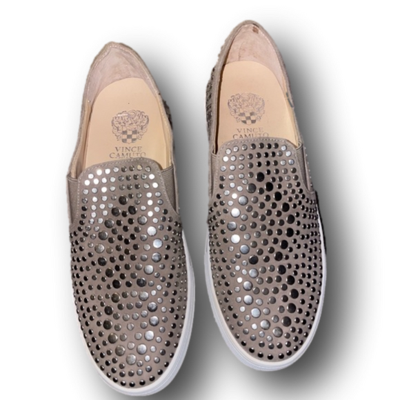 Vince Camuto Kindra Studded Slip On Sneakers size 8 leather platform edgy comfy - Picture 1 of 9